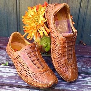 PIKOLINOS Leather Laser🌻Cut Slip On Driver, Sz 39